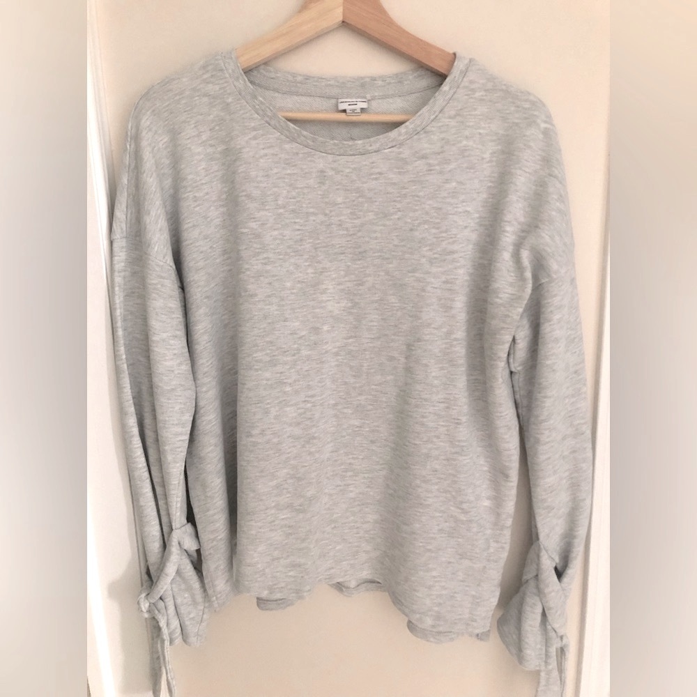 Jacqueline de Young sweatshirt with ties at wrists
